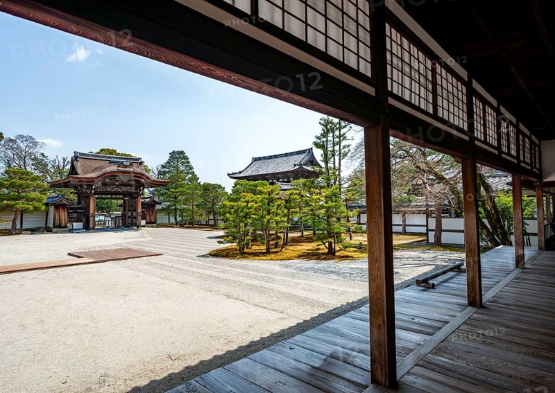 View from the veranda of a Kare-san-sui rock garden, Nantei Zen Garden, South Garden with Chokushi-mon Gate, Ninna-ji Goths, Buddhist temple complex, Kyoto, Japan