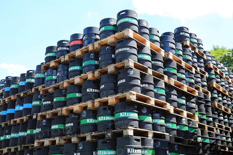 Black stacked beer kegs from the Kitzmann brewery, founded in Erlangen in 1712. Following the closure of the brewery in 2018, the trademark rights were taken over by the Kulmbacher brewery and beer production was relocated to Kulmbach, editorial