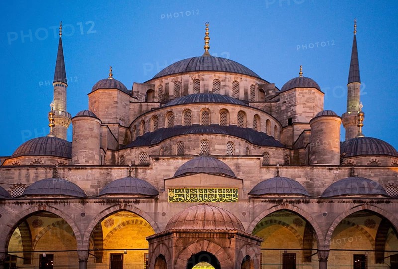 161/Blue mosque at night