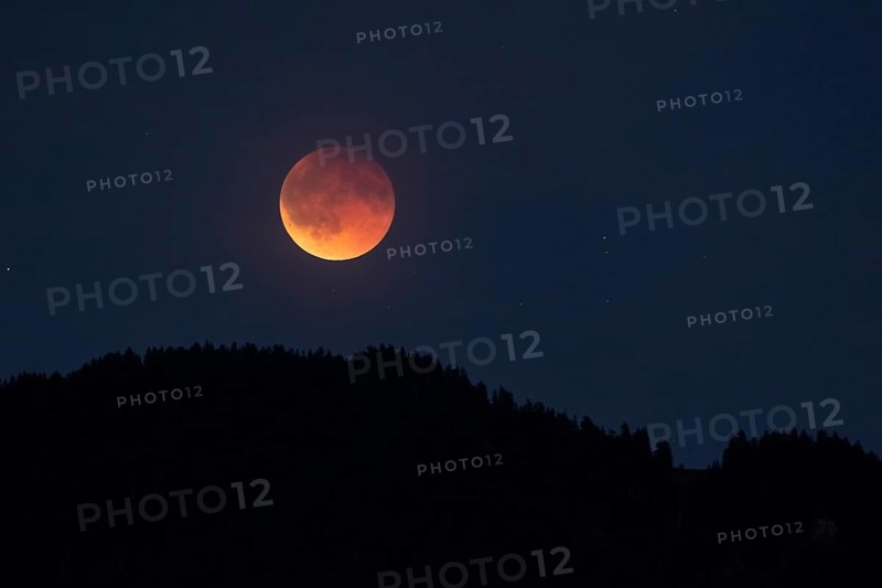 Full moon, blood moon, lunar eclipse, 2025, Upper Bavaria, Bavaria, Germany