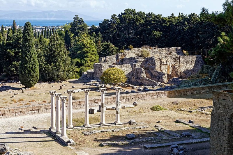 Middle terrace, Apollo temple columns, at the back presumably buildings with patients' apartments, Asclepieion, Latin Aescupium, three terraces, place of worship of Asklepios, god of healing art, ancient hospital, archaeological excavation 1902-1904, island of Kos, Dodecanese islands, Greece, eastern Adriatic, Mediterranean