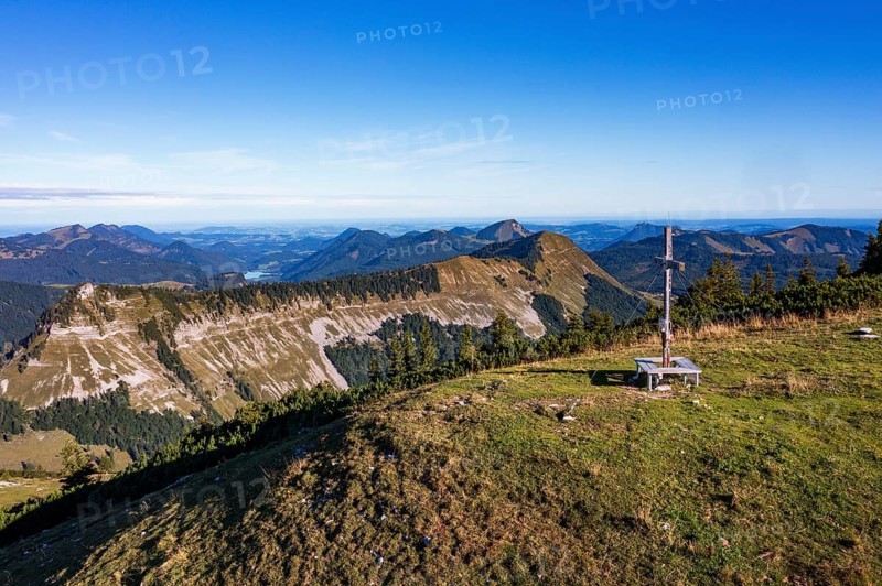 Drone shot, summit cross, Hoher Zinken with Holzeck and Königsbergerhorn, Postalm, Osterhorn Group, Salzkammergut, Province of Salzburg, Austria