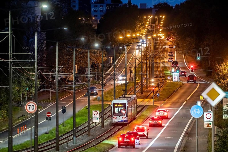 Bogestra tram, line 305, on the Wattenscheider Hellweg, tram line in the middle of the street, street lighting, North Rhine-Westphalia, Germany