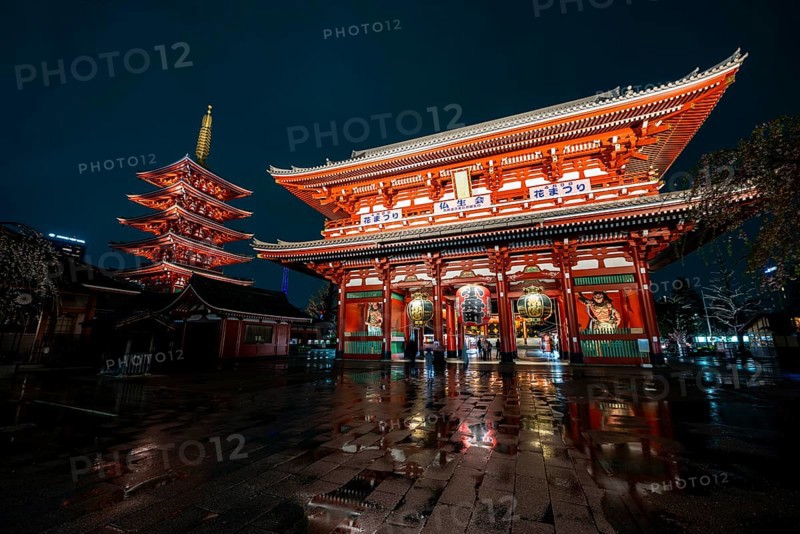Illuminated five-story pagoda and main hall of Asakusa Shrine or Senso-ji Temple, at night, Buddhist temple complex, Asakusa, Tokyo, Japan