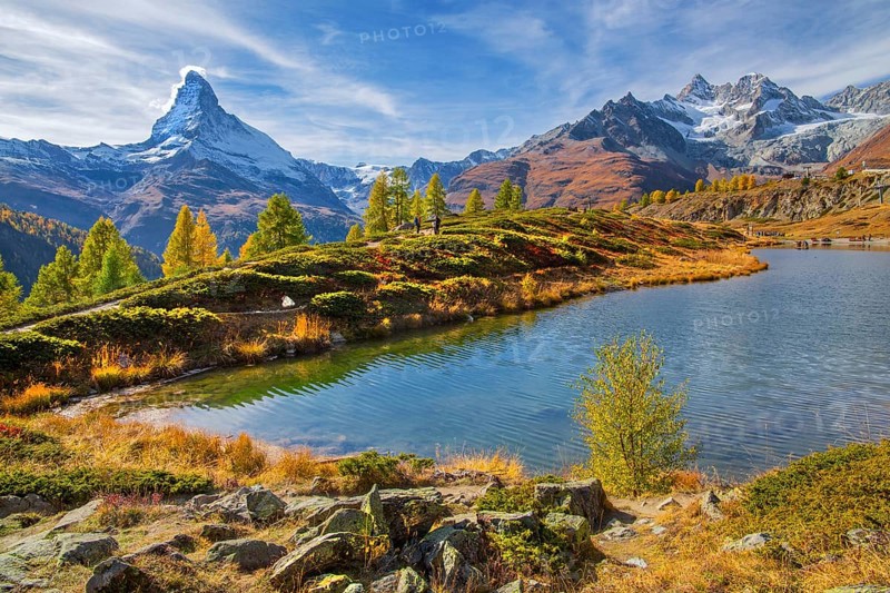 Leisee below the Sunnegga with Matterhorn 4478m and Zinalrothorn 4221m in autumn, Zermatt, Mattertal, Valais, Switzerland