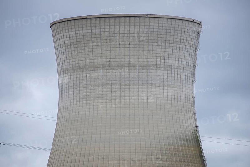 Demolition of the 160m high cooling towers of the disused Gundremmingen nuclear power plant (AKW KRB), Gundremmingen, Bavaria, Germany