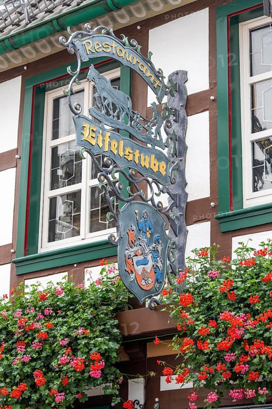 The old town of Ahrweiler, renovated, restored, partly rebuilt after the flood in the Ahr Valley in July 2021, Rhineland-Palatinate