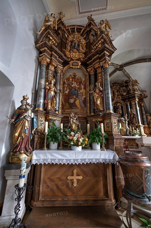 Baroque side altar, created 1726 to 1727, Nativity Church, fortified church, third largest fortified church in Germany, Hannberg, Middle Franconia, Bavaria, Germany