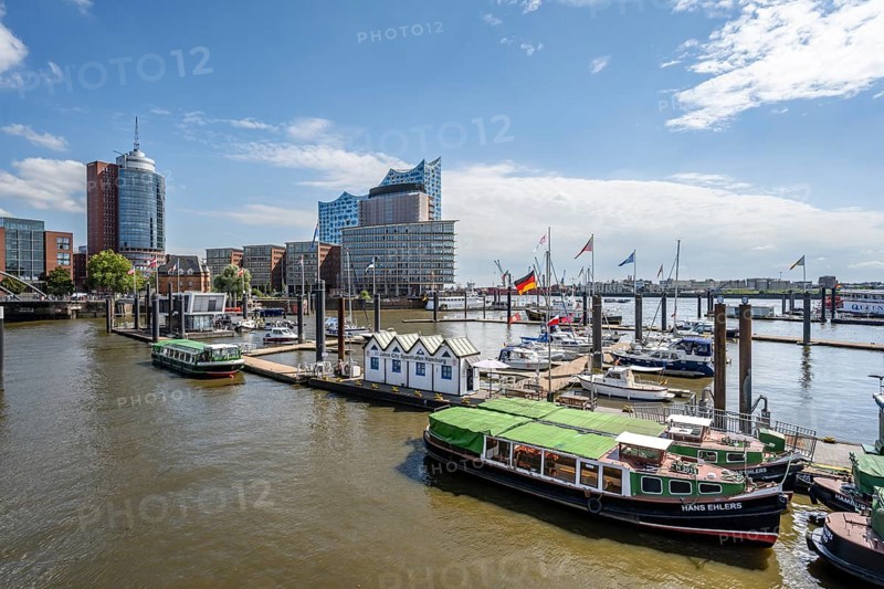 Boats at the city sports harbour in the Elbe, in the back Hafencity with Elbphilharmonie, Hamburg, Germany