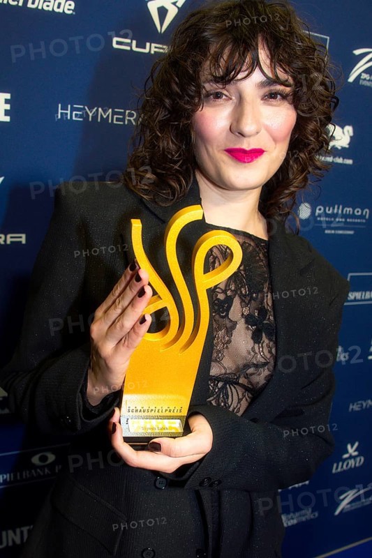 Seyneb Saleh - Award Winner Episodic Role in Uncivillised - Nine Eleven, DEUTSCHER SCHAUSPIELPREIS 2025, Red Carpet at PULLMAN BERLIN SCHWEIZERHOF, Berlin, 09.10.2025