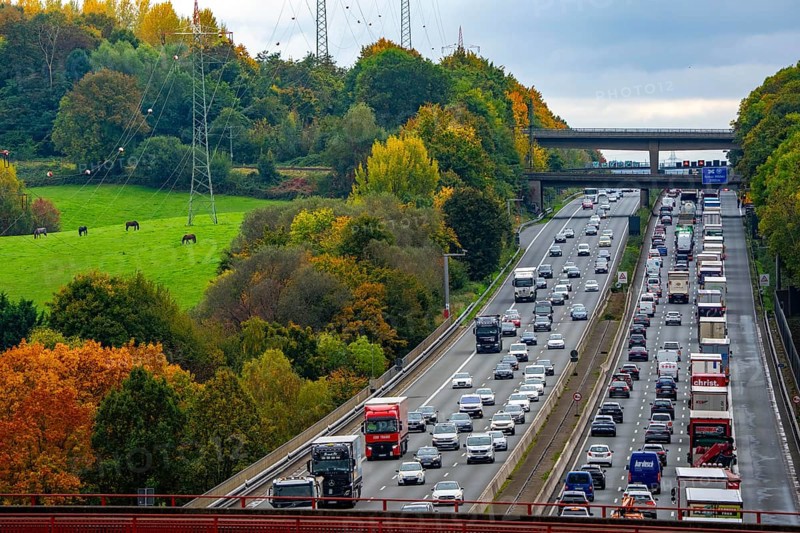 Landscape next to the traffic jam on the A3 motorway between the Hilden junction and the Mettmann junction, view to the south, traffic jam due to construction work, North Rhine-Westphalia, Germany