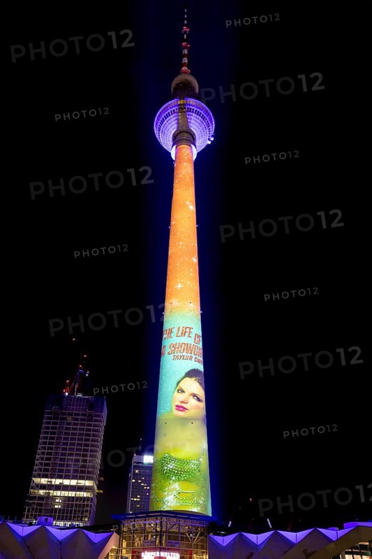 Berlin TV Tower, Taylor Swift, new album, advertising, The Life is a Showgirl, 21st BERLIN FESTIVAL OF LIGHTS, motto Let's Shine Together, light installations, 9 October 2025, Berlin, Germany, < english> 21st BERLIN FESTIVAL OF LIGHTS, motto Let's Shine Together, light installations, October 9, 2025, Berlin, Germany