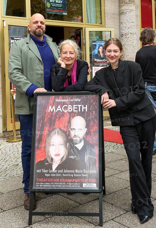 Tibor Locher, Irene Christ and Johanna Marie Bourgeois at the annual press conference for the 2025/2026 season at the Theater am Frankfurter Tor. Berlin, 07.10.2025