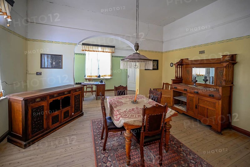 Former residential house, interior, Kolmanskop, restricted diamond area, near Lüderitz, Karas region, Namib