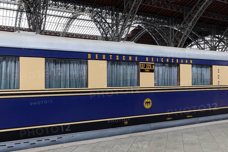 Riveted iron framework in the main railway station, historic train of the Deutsche Reichsbahn, Leipzig, Saxony, Germany