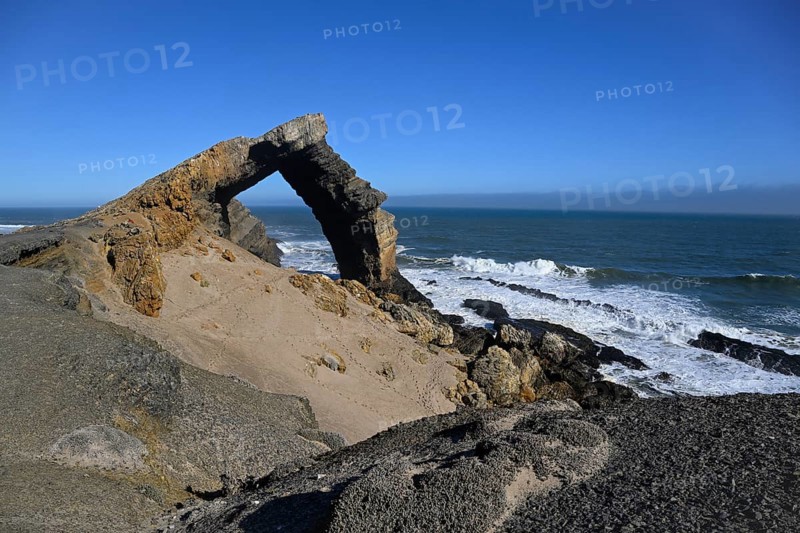 Arch rock, 55 metre high limestone arch, restricted diamond area, near Lüderitz, Karas region, Namibia