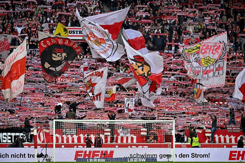 VfB Stuttgart, Cannstatter Kurve, fan block, fans, fan curve, flags, flags, atmosphere, atmospheric MHPArena, MHP Arena Stuttgart, Baden-Württemberg, Germany