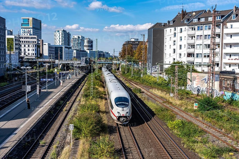 Wehrhahn railway station, railway line in Düsseldorf, along Toulouser Allee, residential area, office building, on former railway premises, goods station, industrial estates, ICE, North Rhine-Westphalia, Germany