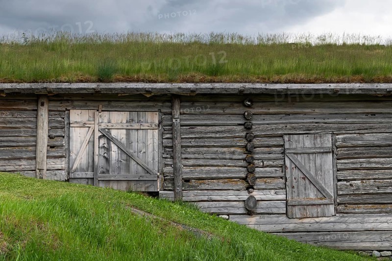 Scheune mit Grasdach, historischer Bauernhof und Pilgerunterkunft Budsjord, Dovre, Pilgerweg Olavsweg oder Olavsleden, Gudbrandsdalen oder Gudbrandstal, Norwegen