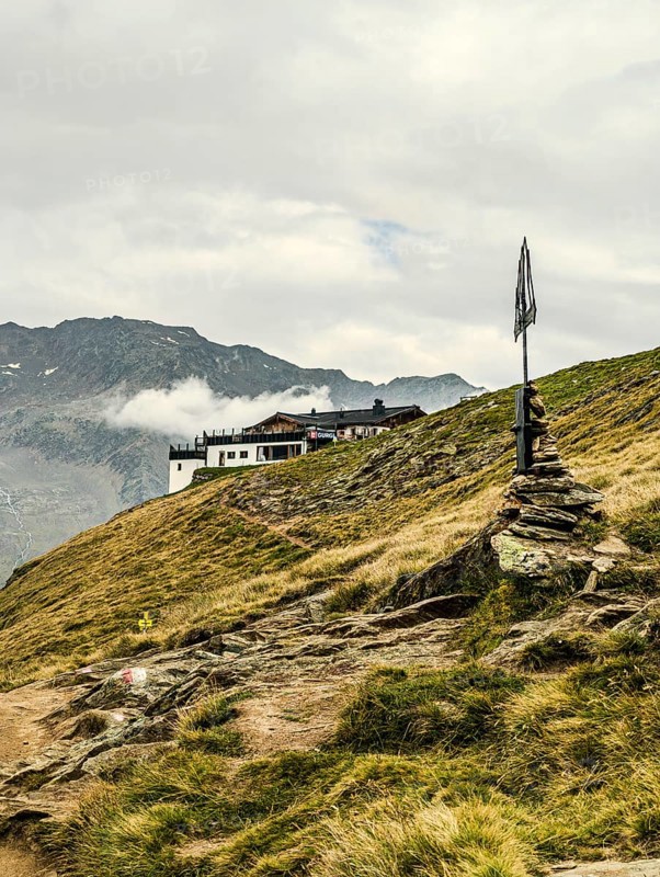 Mountain hiking trail on the Hohe Mut in the Ötztal Alps above Gurgl, Sölden, Tyrol, Austria