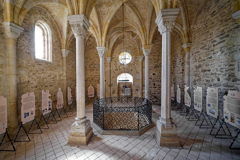 Double chapel, Chapel of St Martin in the Romanesque style, Imperial palace of the Staufers in the Romanesque style, Castle complex and fortifications, Interior, Interior, Cheb, Eger, Egerland, Bohemia, Czech Republic, Czech Republic