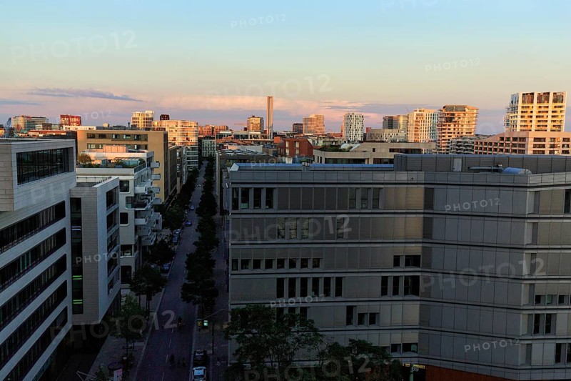 Skyline with modern office buildings, residential buildings, HafenCity, view from the Elbphilharmonie, evening light, Hamburg, Germany