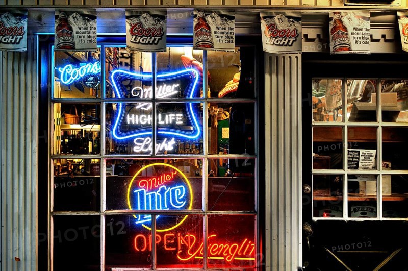 Illuminated advertising for a liquor store, Allamuchy, New Jersey, USA
