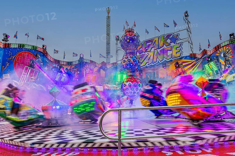 Oktoberfest attraction Break Dance in motion, Festwiese, Theresienwiese, Oktoberfest, Munich, Upper Bavaria, Bavaria, Germany