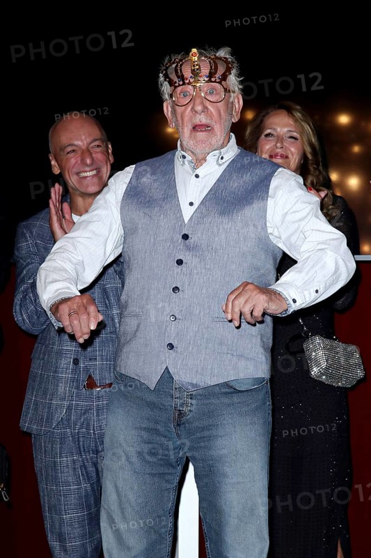 Dieter Hallervorden (foreground) - Premiere Der eingebildet Kranke after The Imaginary Invalid by Molière / 90th birthday of Dieter Hallervorden, Berlin, 05.9.25