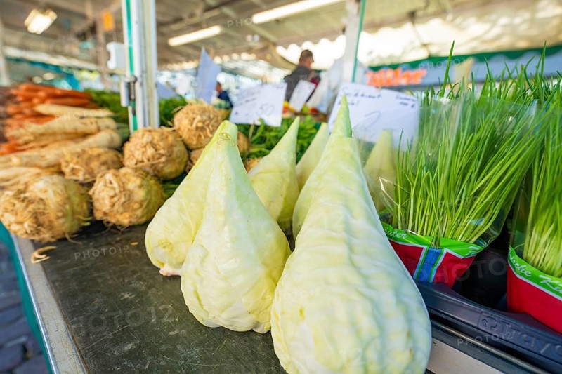 Kohlrabi and herbs on a market stall in fresh surroundings, Sindelfingen, Böblingen district, Germany