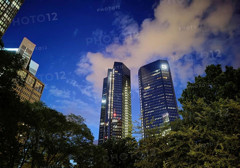 Taunusanlage with Deutsche Bank at night, Frankfurt am Main, Hesse, Germany