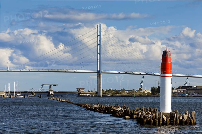 In front sea mark, beacon, harbour entrance, behind it Rügen bridge, connects island Rügen with Stralsund, Rügendamm, behind drawbridge to island Dänholm, Hanseatic city Stralsund, Mecklenburg-Vorpommern, Germany