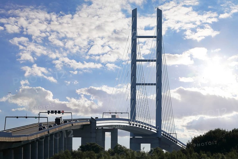 Rügen bridge, traffic, backlight, Rügen dam, connects the island of Rügen with the Hanseatic city of Stralsund, Mecklenburg-Western Pomerania, Germany