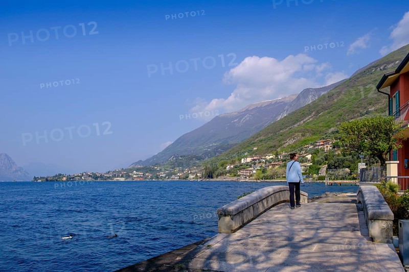 Waterfront promenade, harbour of Cassone di Malcesine, Lake Garda, Veneto, Italy