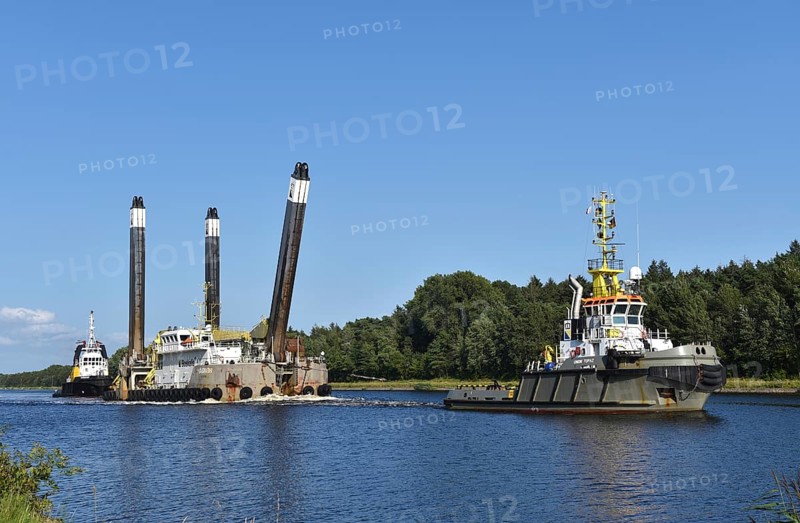 The largest dredger in the world, MAGNON, operates in the Kiel Canal, Kiel Canal, Schleswig-Holstein, Germany