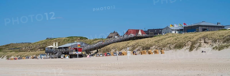 Restaurant and beach crossing, panorama format, Wenningstedt, Sylt, North Frisia, Schleswig-Holstein, Germany