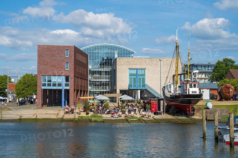 Outdoor catering in front of the town hall, harbour, Husum, North Frisia, North Sea, Schleswig-Holstein, Germany