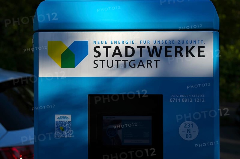 Charging station, charging station, Stadtwerke Stuttgart for electric cars, electric filling station, e-filling station, e-mobility, logo, Stuttgart, Baden-Württemberg, Germany