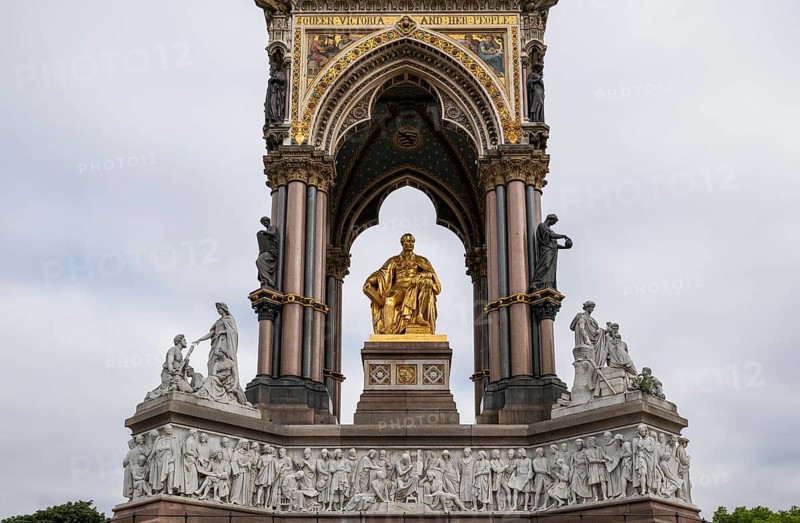 Neo-Gothic Albert Memorial, monument to Prince Albert, husband of Queen Victoria, Kensington Gardens, London, England, Great Britain