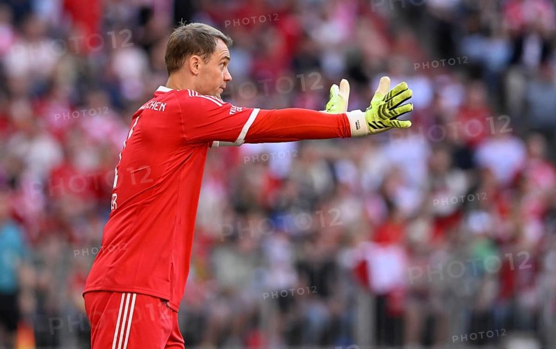 Goalkeeper Manuel Neuer FC Bayern Munich FCB (01) Gesture Gesture Telekom Cup Allianz Arena, Munich, Bavaria, Germany