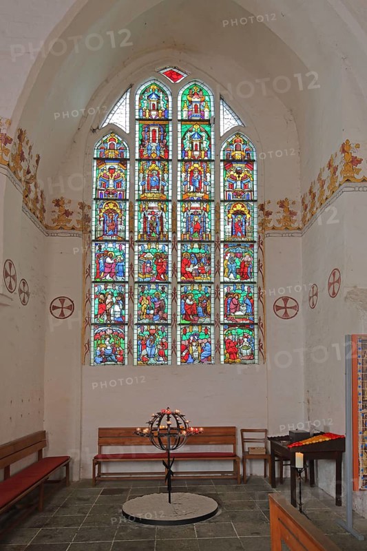 Colourful church window by Master Bertram built 14th century, interior view, stained glass, arts and crafts, art, Heiligen-Geist-Kirche, Wismar, Mecklenburg-Vorpommern, Germany
