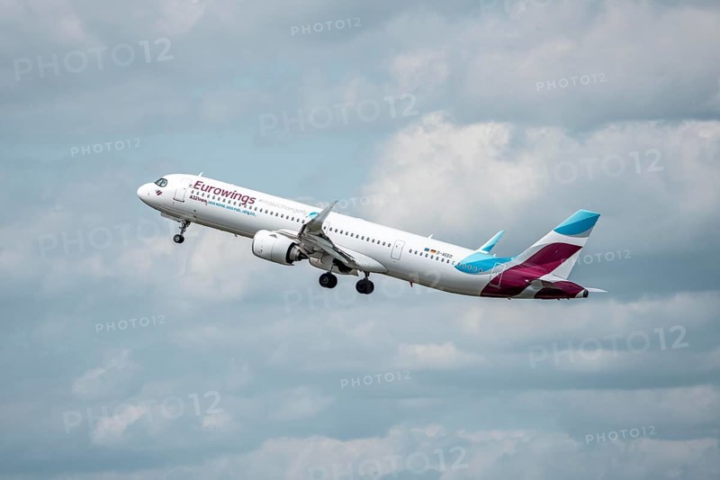 Eurowings, Airbus A321neo, takes off, Düsseldorf Airport, North Rhine-Westphalia, Germany