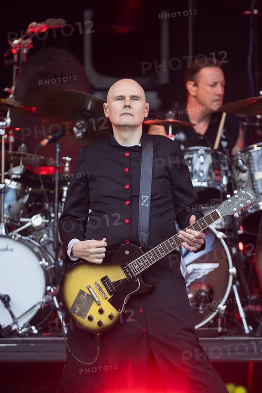 Billy Corgan (singer) and Jimmy Chamberlin (drummer) from The Smashing Pumpkins live on The Aghori Tour at the Zitadelle Spandau in Berlin on 06/08/2025