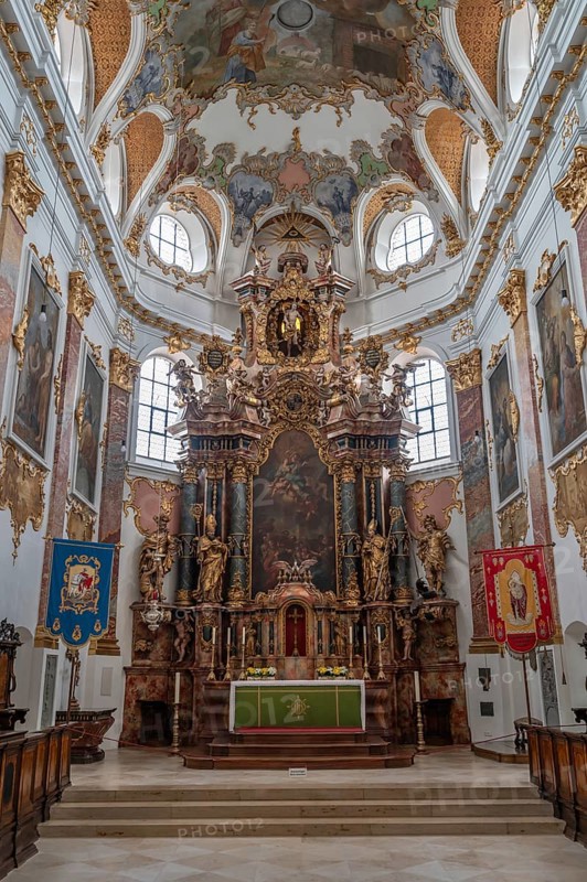Baroque high altar from 1718 in St Martin's Church, Biberach an der Riß, Baden-Württemberg, Germany