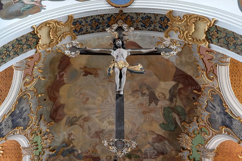 Jesus cross in the altar area, St Martin's Church, Biberach an der Riß, Baden-Württemberg, Germany