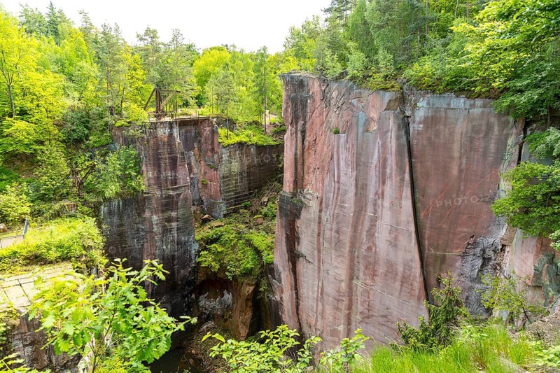 On the porphyry nature trail, Gleisberg quarry with number wall, historic quarries on the Rochlitzer Berg, Rochlitz, Saxony, Germany