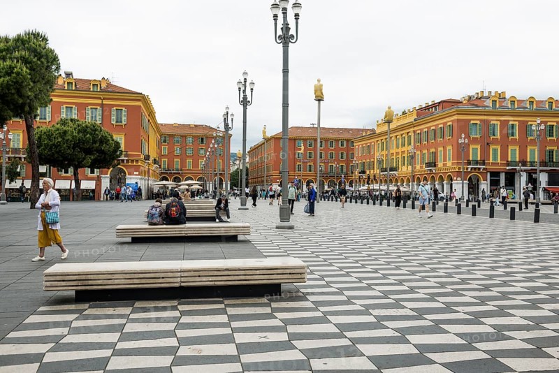 Square with classicist buildings in the old town, Place Masséna, Nice, Alpes Maritimes, Provence Alpes Cote d'Azur, French Riviera, South of France, France
