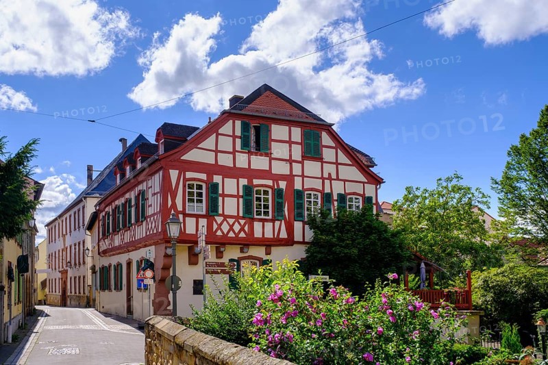 Schlossgasse, Alzey, Rhine-Hesse region, Rhineland-Palatinate, Germany