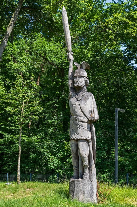 Hermannsdenkmal, wooden statue, replica of the Hermannsdenkmal near Detmold, garden show, Bad Lippspringe, Westphalia, North Rhine-Westphalia, Germany