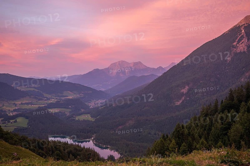 Magical sunset at the Halsalm above the Hintersee with a view of the Hoher Göll